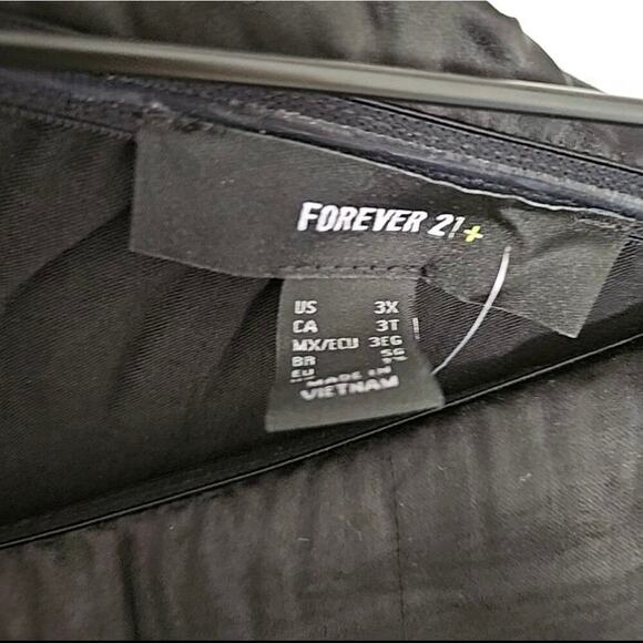 NEW Forever 21+ Satin Foldover Strapless‎ Jumpsuit 3X Plus Black NWT - Picture 6 of 10